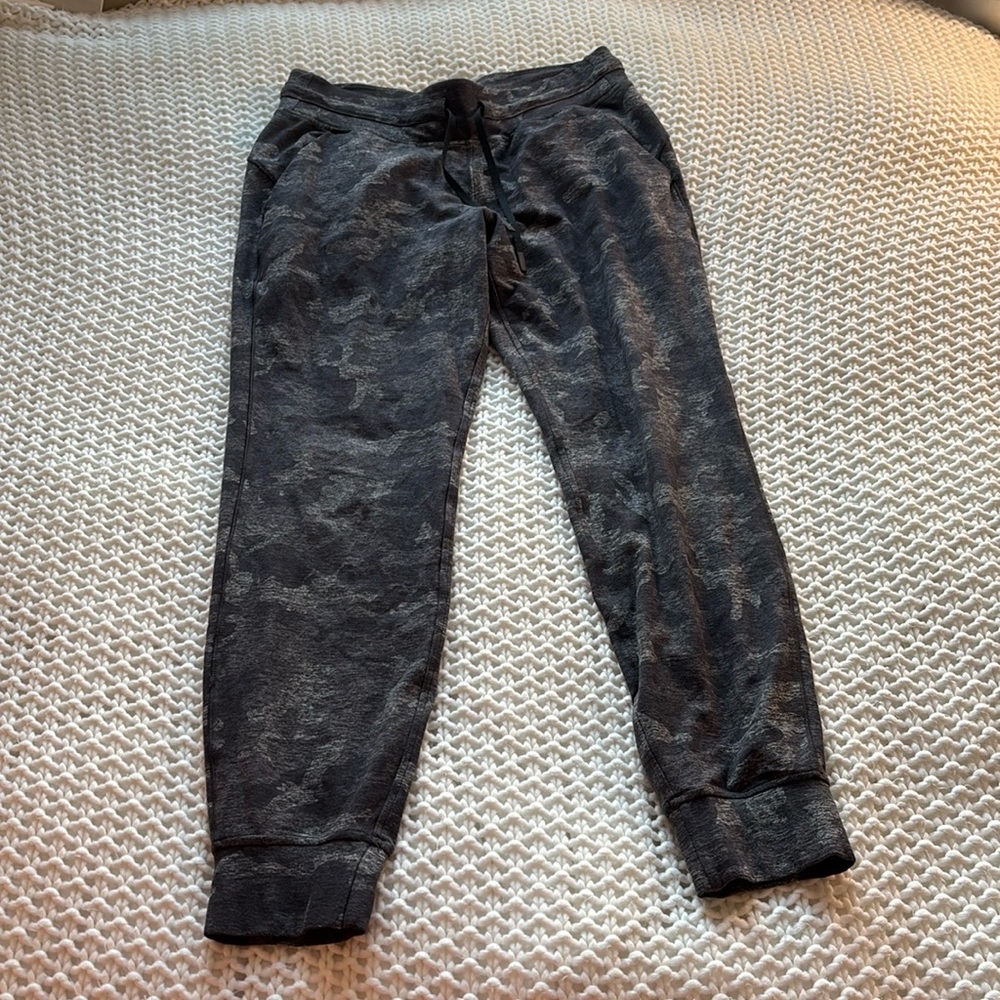 Lululemon joggers